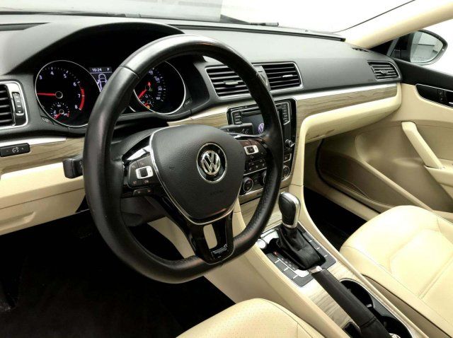  2017 Volkswagen Passat 1.8T SE