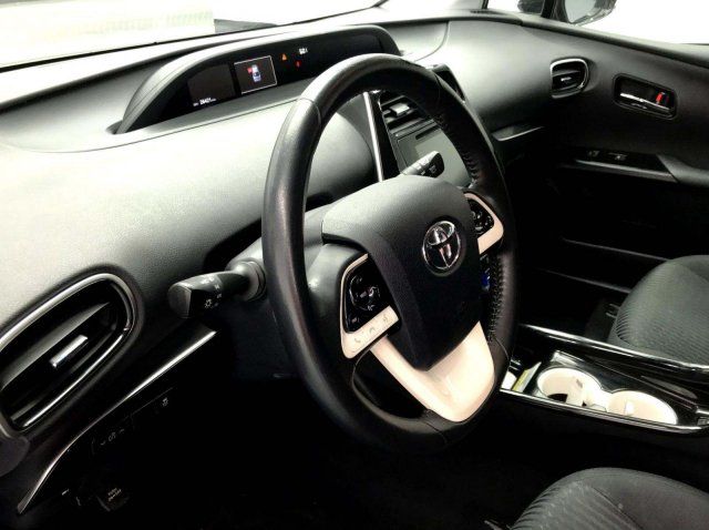 2016 Toyota Prius Three 4dr Hatchback