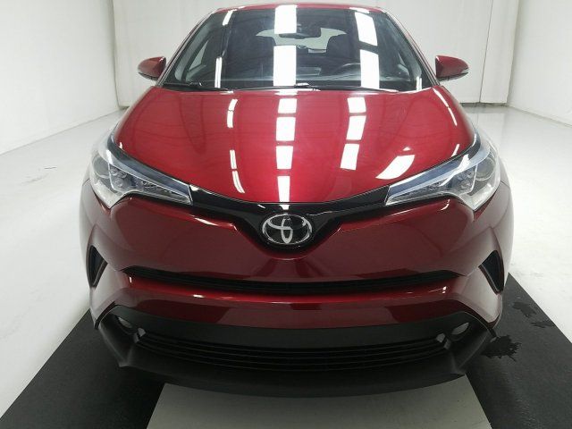  2018 Toyota C-HR XLE Premium 4dr Crossover